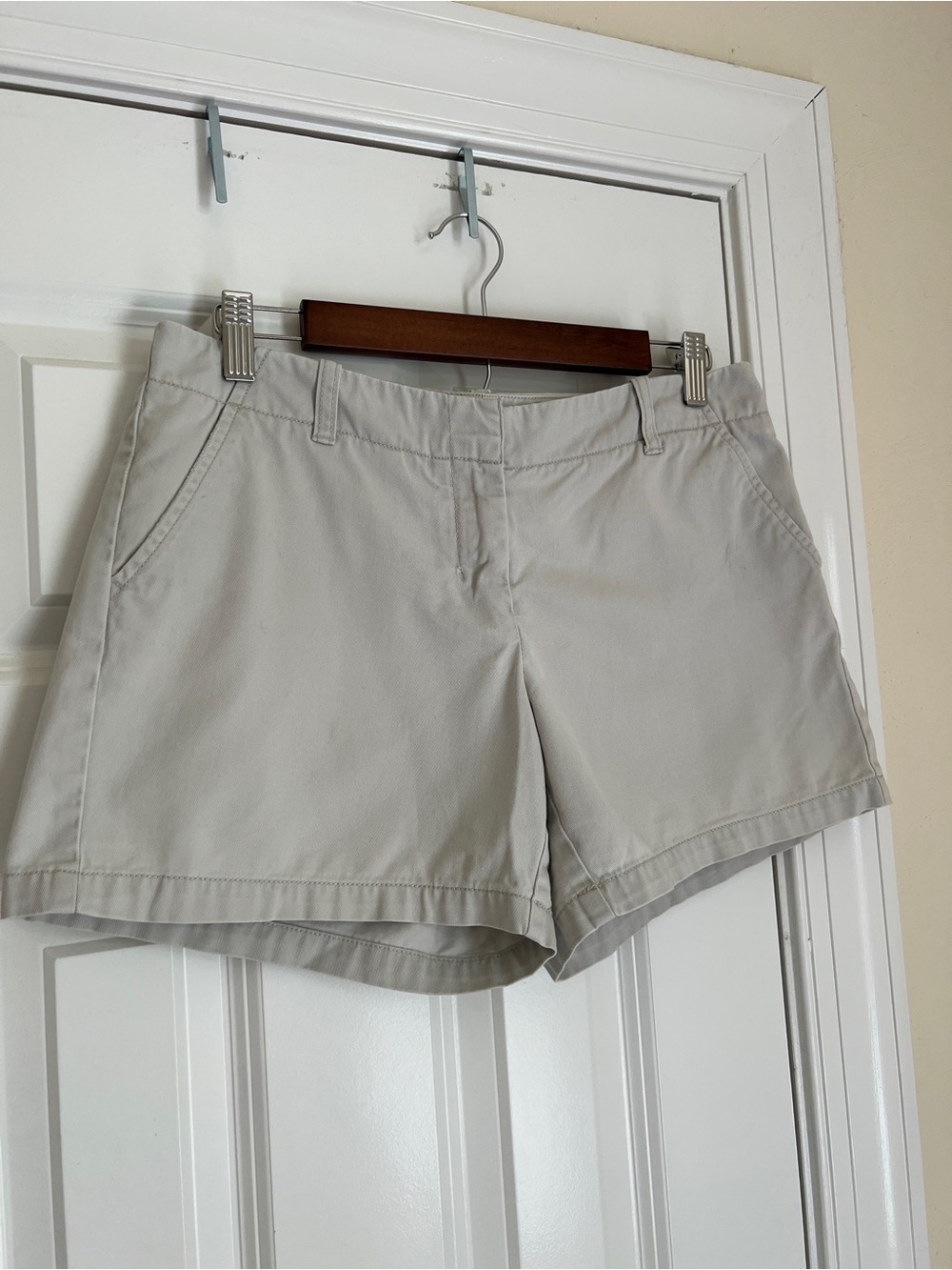 J. Crew Light Khaki Women's Low Fit Chino  Shorts Size 4